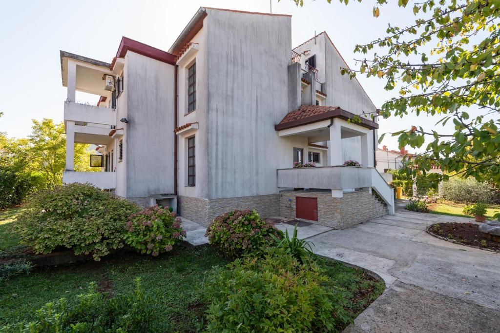 Apartments Villa Falcon Фунтана Екстериор снимка