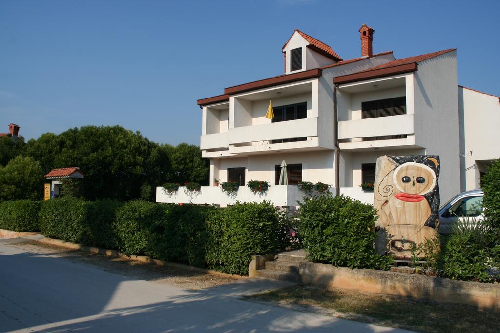 Apartments Villa Falcon Фунтана Екстериор снимка